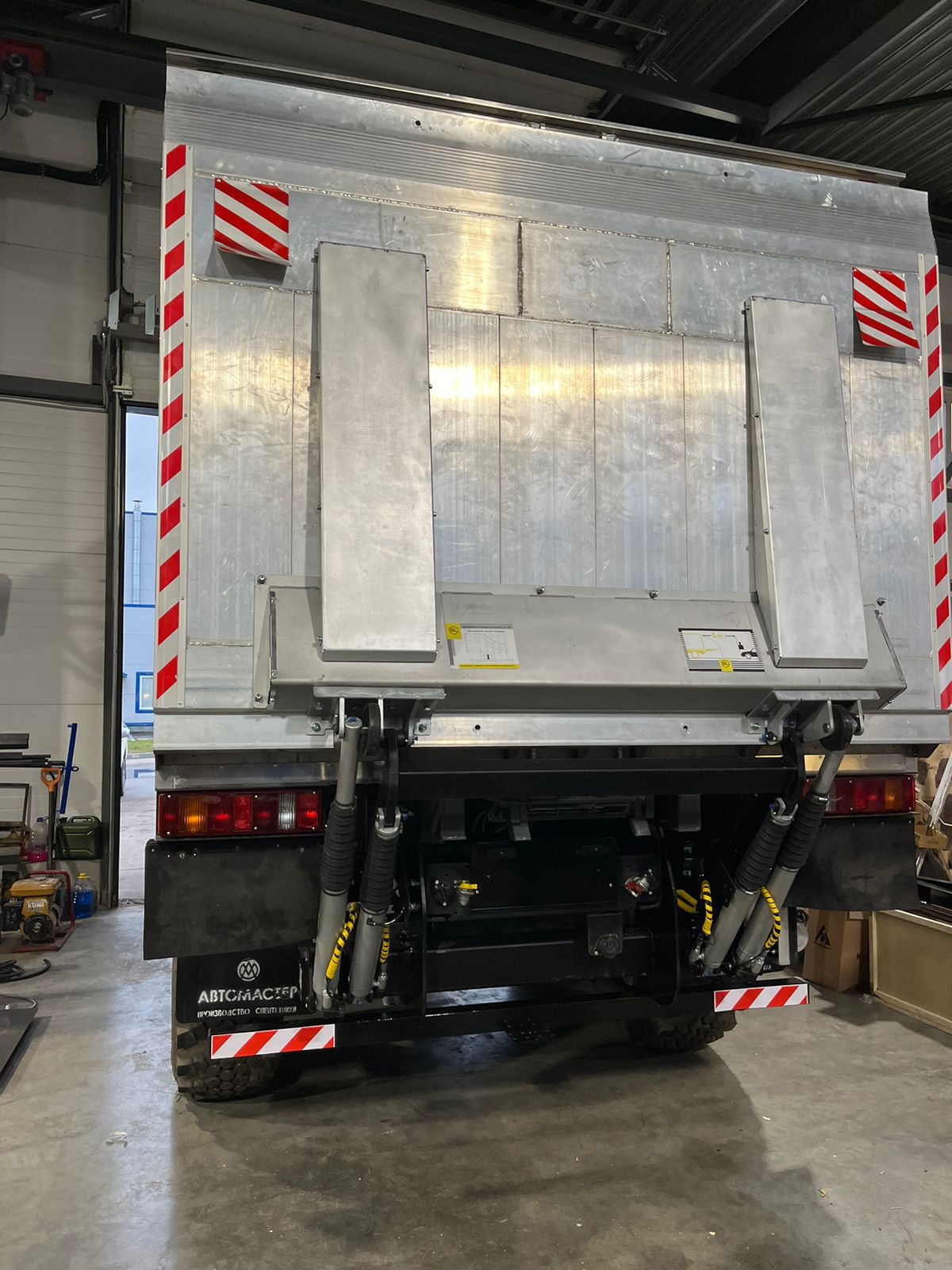 Мобильный пункт техосмотра на базе УРАЛ