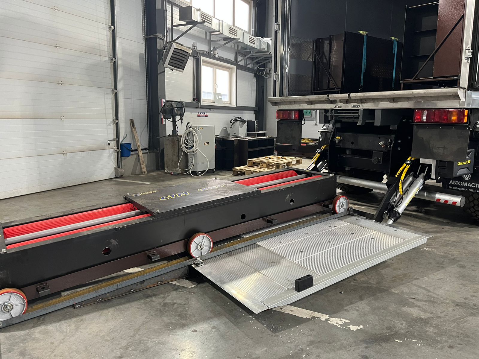 Мобильный пункт техосмотра на базе УРАЛ